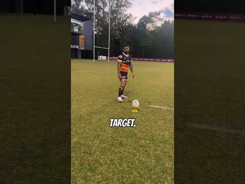 Adam Reynolds Coaching A Young Goal Kicker @rugbybricks Broncos NRL